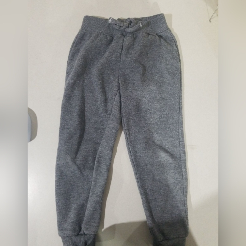 Girls grey jogger sweatpants size 5/6